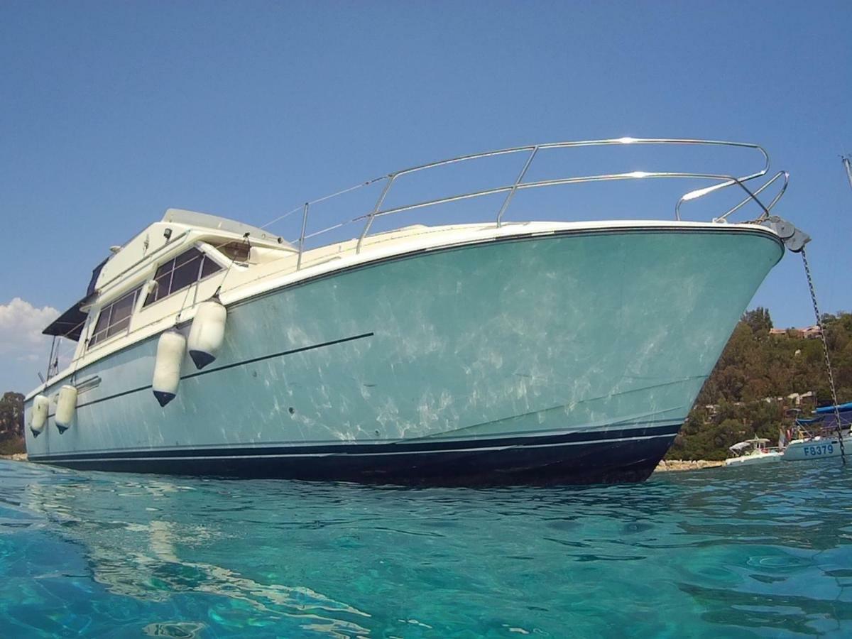 Blue II Yacht Hotel Àrbatax Buitenkant foto